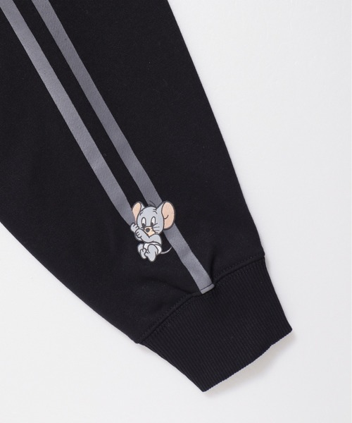Tom&Jerry(トムアンドジェリー)の「【TOM&JERRY/トムとジェリー】裏毛袖プリントクルーネックトレーナー(WIDE)(スウェット・レディース・オフホワイト/ブラック/パープル/オートミール・LARGE/MEDIUM)」の19枚目の写真