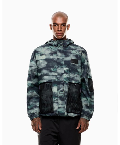 EMPORIO ARMANI EA7（エンポリオアルマーニイーエーセブン）の