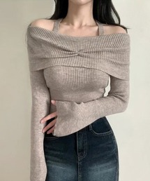 オフショル風ツイストリブニット