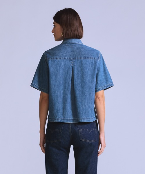 Levi's（リーバイス）の「Levi's/リーバイス BLUETAB(TM) カフェトップ ショートスリーブシャツ（シャツ/ブラウス・レディース・インディゴブルー・M/S/XS）」の2枚目の写真