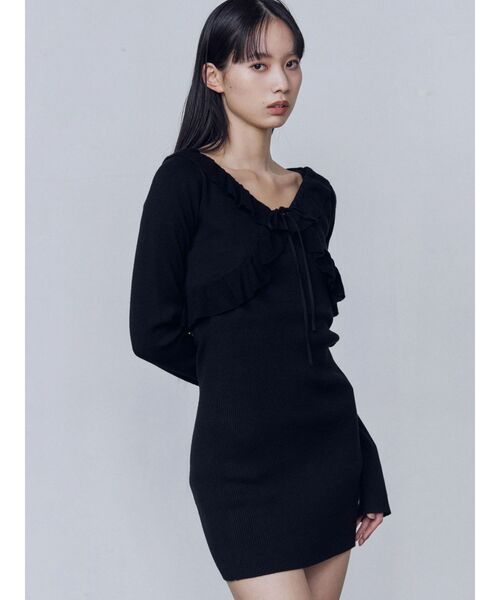 EMODA(エモダ)の「クロップドカーディガンセットアップ(ワンピース・レディース・ブラック/グレー・FREE)」の1枚目の写真