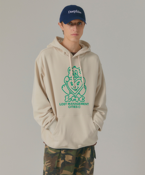 LMCの「HEART BEAR HOODIE sand(パーカー・レディース・その他・S/M/L/XL)」の2枚目の写真