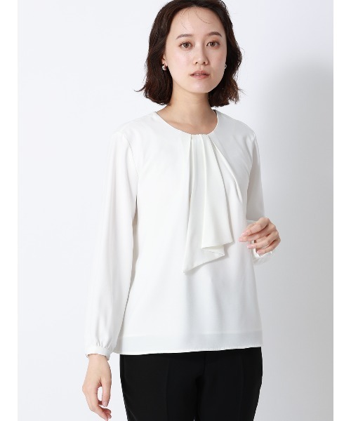 SUIT SQUARE（スーツスクエア）の「ラウンドネックブラウス 8分袖 ウォッシャブル NIR＋UVカット 無地 メタルパーツ（シャツ/ブラウス・レディース・ベージュ/ネイビー/イエロー/サックスブルー/オフホワイト・38(9号)/40(11号)）」の7枚目の写真