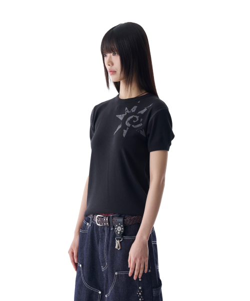 AAKAM(アーカム)の「Ribbed Star Ringer Top (Black)(Tシャツ/カットソー・レディース・その他・2/1)」の2枚目の写真