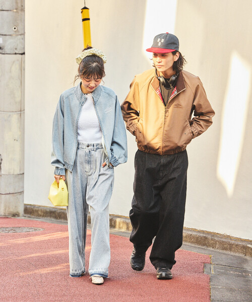 FREAK'S STORE(フリークスストア)の「UMBRO × FREAK'S STORE/アンブロ 別注 DENIM STAND COLLAR BLOUSON/デニム スタンドカラー ブルゾン(デニムジャケット・レディース・ブルー/ブラック/ネイビー・フリ-)」の5枚目の写真
