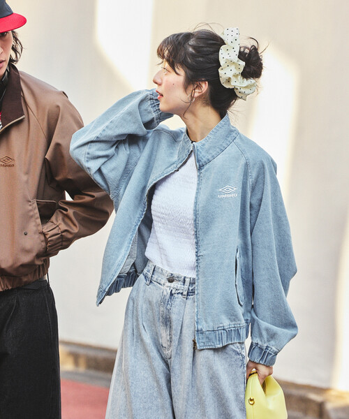FREAK'S STORE(フリークスストア)の「UMBRO × FREAK'S STORE/アンブロ 別注 DENIM STAND COLLAR BLOUSON/デニム スタンドカラー ブルゾン(デニムジャケット・レディース・ブルー/ブラック/ネイビー・フリ-)」の11枚目の写真