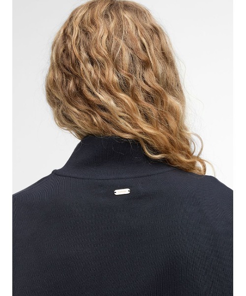 Barbour（バブアー）の「Sara ハーフジップ 刺繍ロゴ スウェット（レディース）（スウェット・レディース・ネイビー/ライトベージュ・10/8）」の12枚目の写真