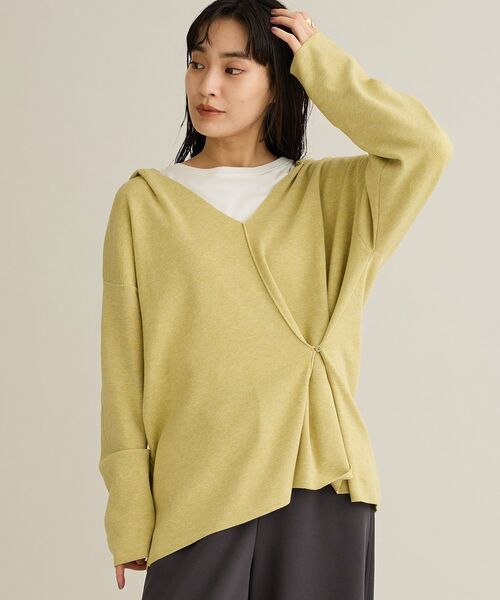 CRAFT STANDARD BOUTIQUE(クラフトスタンダードブティック)の「Vネックフードカシュクールニットプルオーバー(ニット/セーター・レディース・ライトイエロー/杢グレー・FREE)」の5枚目の写真