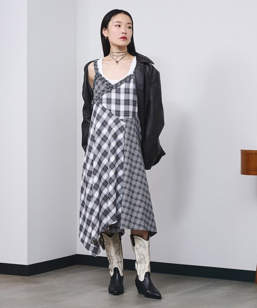 ROSE BUD(ローズバッド)の「MIXED CHECK DRESS(ワンピース・レディース・ブラック/ベージュ・ONE SIZE)」の3枚目の写真