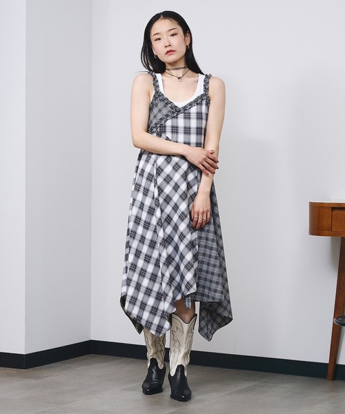 ROSE BUD(ローズバッド)の「MIXED CHECK DRESS(ワンピース・レディース・ブラック/ベージュ・ONE SIZE)」の5枚目の写真
