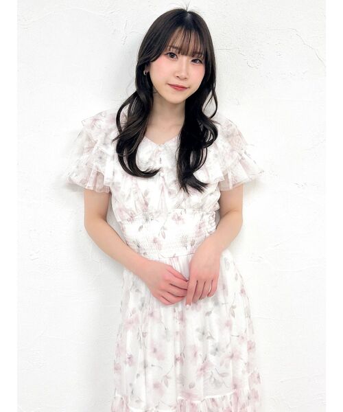 dazzlin(ダズリン)の「チュールフラワーギャザーワンピース(ワンピース・レディース・アイボリー/ブルー/ピンク・MEDIUM/SMALL)」の4枚目の写真