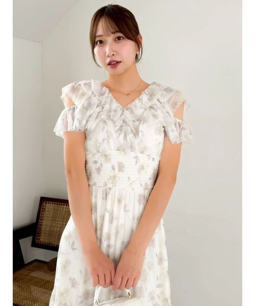 dazzlin(ダズリン)の「チュールフラワーギャザーワンピース(ワンピース・レディース・アイボリー/ブルー/ピンク・MEDIUM/SMALL)」の10枚目の写真