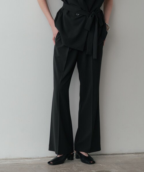 GALLEST(ギャレスト)の「Comfy SET UP|ストレートフレアパンツ【セットアップ対応/通勤/カセット服】(その他パンツ・レディース・ブラック/ダークグレー/キャメル/ライトブルー・40/38/36/34)」の1枚目の写真