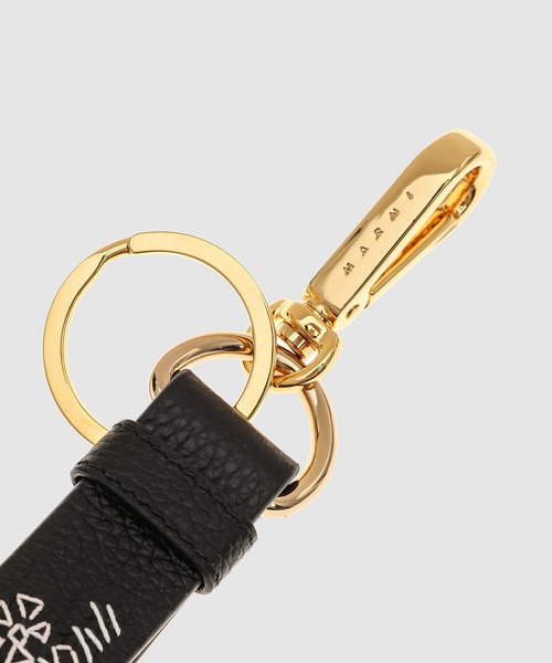 MARNI(マルニ)の「MENDING FLOWER / キーリング(キーケース/キーアクセサリー・レディース・ブラック/ライトピンク/ベージュ・ONE SIZE)」の5枚目の写真