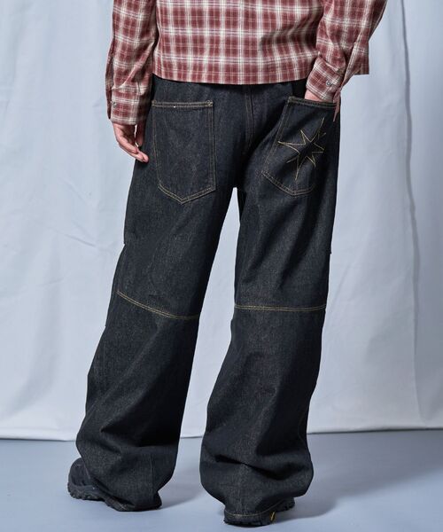 SEQUENZ(シークエンズ)の「※WEB限定 / セットアップ対応 / タックワイドデニムパンツ / sqnz tucked denim pants(その他パンツ・メンズ・ネイビー/ブラック系その他・LARGE/MEDIUM/SMALL)」の6枚目の写真