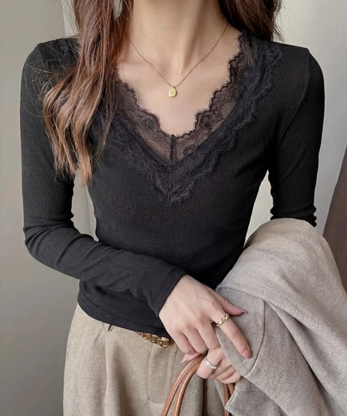 yuue' ( wear )(ユーイ)の「Vネックレース付きリブロングTシャツ(Tシャツ/カットソー・レディース・ホワイト/ブラック・FREE)」の2枚目の写真