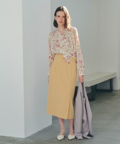 YECCA VECCA（イェッカヴェッカ）の「サイドベルトナロースカート（スカート・レディース・イエロー/ネイビー/アイボリー・S/M）」の5枚目の写真