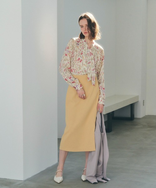 YECCA VECCA（イェッカヴェッカ）の「サイドベルトナロースカート（スカート・レディース・イエロー/ネイビー/アイボリー・S/M）」の6枚目の写真