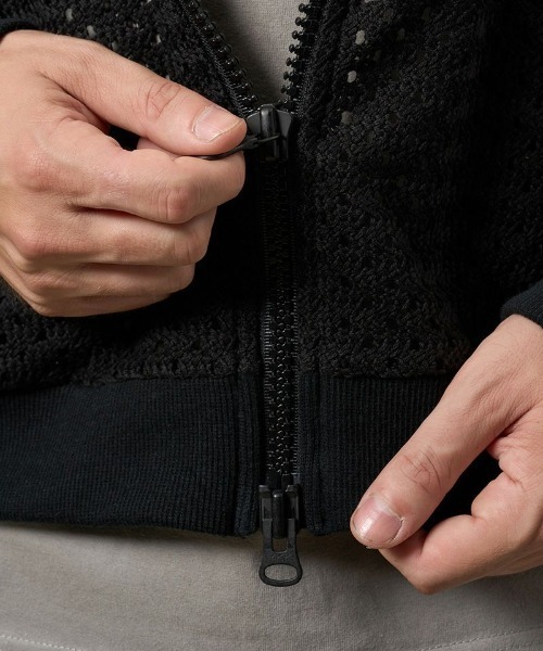 STUD MUFFIN（スタッドマフィン）の「STUD MUFFIN/スタッドマフィン/コットンラッセルメッシュニットワッペンビックジップブルゾン/614-09217（ブルゾン・メンズ・ブラック・2/3）」の10枚目の写真