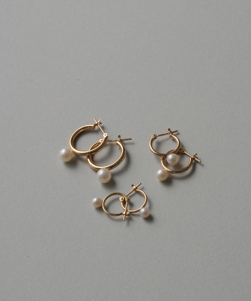 WEB限定》パールフープピアスM K10（両耳）（ピアス（両耳用