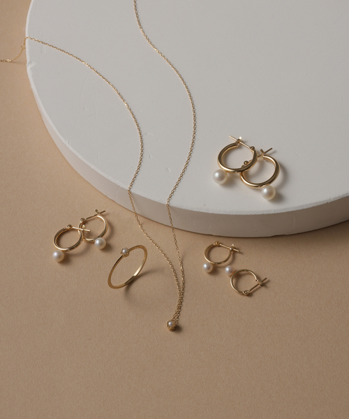 WEB限定》パールフープピアスM K10（両耳）（ピアス（両耳用