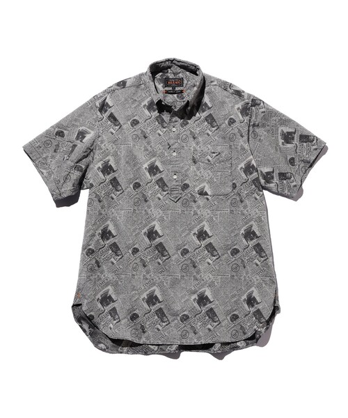 B.D. Pullover Classic‑fit Newspaper Jacquard — пуловер в газетном жаккарде