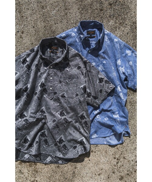BEAMS PLUS(ビームスプラス)の「B.D. Pullover Classic-fit Newspaper Jacquard(シャツ/ブラウス・メンズ・ブルー/ブラック・SMALL/MEDIUM/LARGE/X-LARGE)」の3枚目の写真