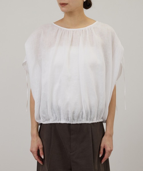 SALON adam et rope'(サロン アダム エ ロペ)の「【WEB限定】ヨーロピアンリネンドロストギャザーブラウス(シャツ/ブラウス・レディース・チャコールグレー/ブルー系その他4/ホワイト・FREE)」の16枚目の写真