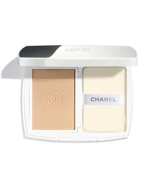 CHANEL（シャネル）の「エクラ プルミエ コンパクト パウダリー ファンデーション（肌悩みをカバーし、長時間続く明るい仕上がり）（ファンデーション・レディース・BR12/B30/BD21/BD01/B20/B10/BR22・FREE）」の5枚目の写真