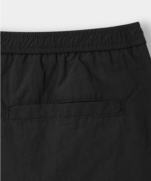 DIMITRI BLACK(ディミトリブラック)の「VLAD カーブドトラックナイロンカーゴパンツ_ブラック(スウェットパンツ・レディース・その他・MEDIUM/LARGE/X-LARGE)」の9枚目の写真