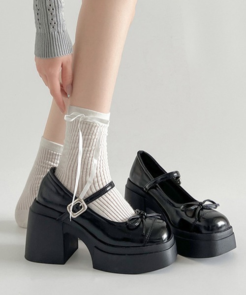 Miniministore(ミニミニストア)の「メアリージェーンパンプス 厚底ローファー(ローファー・レディース・アイボリー/ブラック/ブラウン/シルバー・24.0cm/23.0cm/24.5cm/23.5cm/22.5cm)」の16枚目の写真