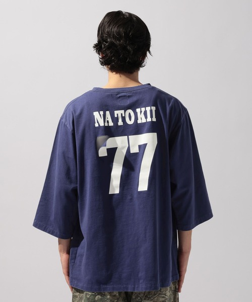 niko and...(ニコアンド)の「【NATOKii(ネイトゥーキー)】ダメージナンバーTシャツ(Tシャツ/カットソー・メンズ・レッド/ネイビー・MEDIUM/LARGE)」の19枚目の写真