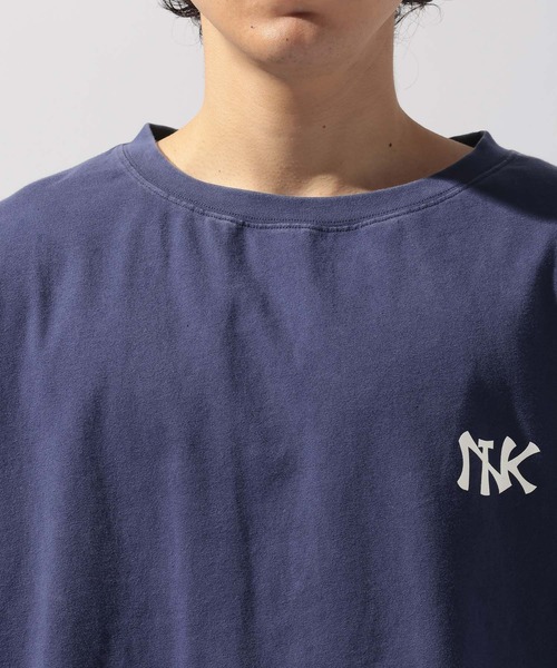 niko and...(ニコアンド)の「【NATOKii(ネイトゥーキー)】ダメージナンバーTシャツ(Tシャツ/カットソー・メンズ・レッド/ネイビー・MEDIUM/LARGE)」の20枚目の写真