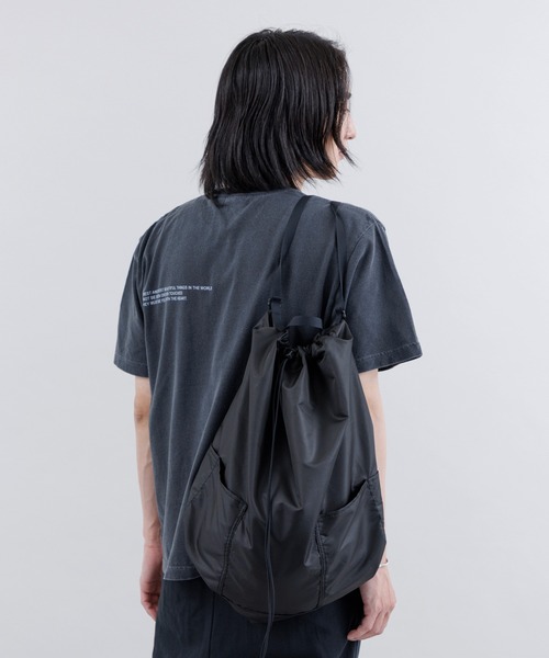 kuros'(クロス)の「【kuros’オリジナル】ダイヤリップパッカブルナップサック 折り畳み収納可 日本製(バックパック/リュック・レディース・グレー/ブラック・FREE)」の17枚目の写真