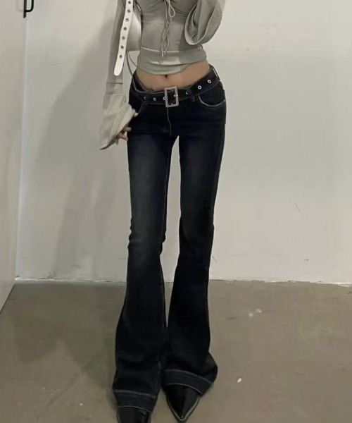 ViViDAY(ビビデー)の「【同素材ベルト付き】フレアデニムパンツ(デニムパンツ・レディース・ネイビー・L/M/S)」の7枚目の写真