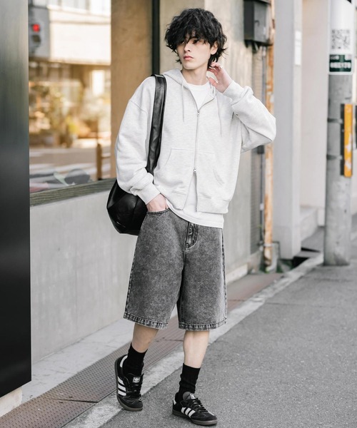 Rocky Monroe(ロッキーモンロー)の「ケミカルウォッシュ オーバーダイ ワイドデニムハーフショートパンツ(デニムパンツ・メンズ・ライトブラック/インディゴブルー/ケミカルウォッシュ/ブラック/ワンウォッシュ・M/XL/L)」の19枚目の写真