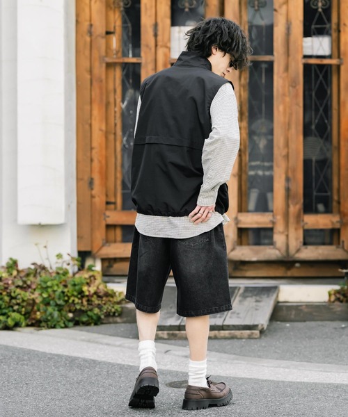 Rocky Monroe(ロッキーモンロー)の「ケミカルウォッシュ オーバーダイ ワイドデニムハーフショートパンツ(デニムパンツ・メンズ・ライトブラック/インディゴブルー/ケミカルウォッシュ/ブラック/ワンウォッシュ・M/XL/L)」の14枚目の写真