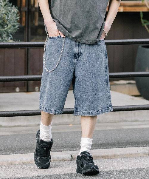 Rocky Monroe(ロッキーモンロー)の「ケミカルウォッシュ オーバーダイ ワイドデニムハーフショートパンツ(デニムパンツ・メンズ・ライトブラック/インディゴブルー/ケミカルウォッシュ/ブラック/ワンウォッシュ・M/XL/L)」の6枚目の写真