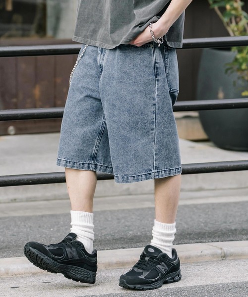 Rocky Monroe(ロッキーモンロー)の「ケミカルウォッシュ オーバーダイ ワイドデニムハーフショートパンツ(デニムパンツ・メンズ・ライトブラック/インディゴブルー/ケミカルウォッシュ/ブラック/ワンウォッシュ・M/XL/L)」の7枚目の写真