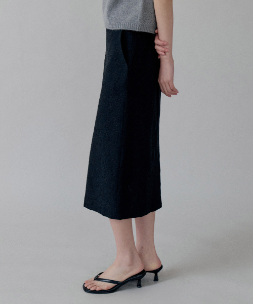 STEP AROUND（ステップアラウンド）の「Floral Straight Skirt_BLACK（スカート・レディース・その他・SMALL/MEDIUM）」の2枚目の写真