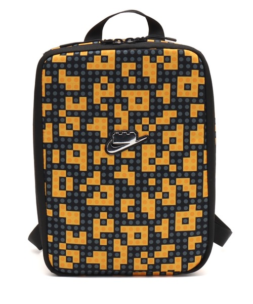 NIKE(ナイキ)の「NIKE X LEGO COL SHOEBOX BAG / ナイキ X レゴ COL シューズボックス バッグ 【SP】(ショルダーバッグ・メンズ・イエロー・ONE SIZE)」の2枚目の写真