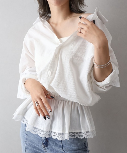 SpRay(スプレイ)の「ドロスト裾レースシャツ(シャツ/ブラウス・レディース・ホワイト/ホワイト×ブルー/ブルー系その他/ブルー系その他2・FREE)」の2枚目の写真