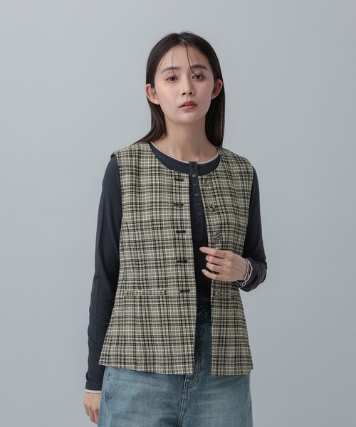 GLOBAL WORK（グローバルワーク）の「MATINEE LINE/リネンライク/ジレ/646657（ベスト・レディース・ベージュ/チェック/ブラウン系その他・MEDIUM/LARGE）」の18枚目の写真