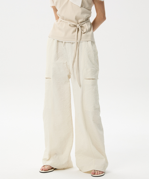 MIDNLOW(ミッドアンドロー)の「Cut Line Wide Banding Pants(Ivory)(その他パンツ・レディース・その他・FREE)」の1枚目の写真