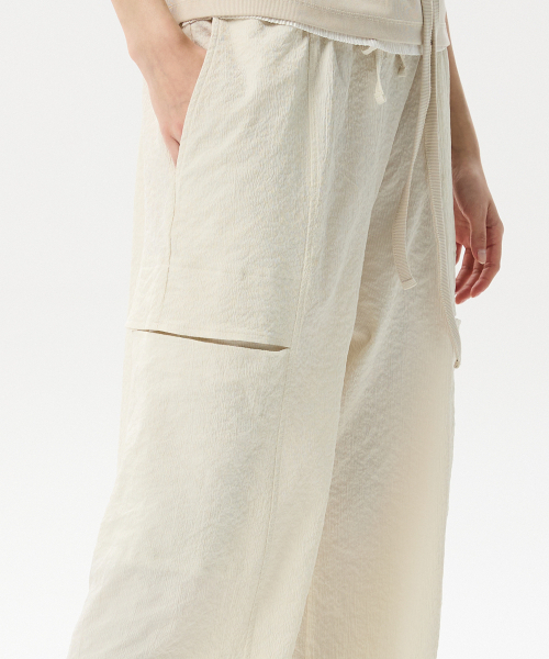 MIDNLOW(ミッドアンドロー)の「Cut Line Wide Banding Pants(Ivory)(その他パンツ・レディース・その他・FREE)」の4枚目の写真