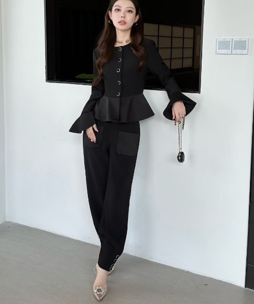 Lana821（ラナハニー）の「ペプラムトップス×パンツ セットアップ（セットアップ・レディース・ブラック・S/M）」の3枚目の写真