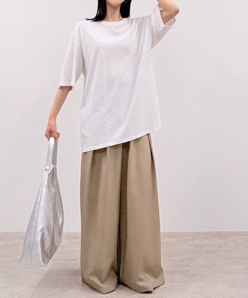 CLOTHY(クロシィ)の「【風通し◎お得なオフプライスアイテム】男女兼用C100ビッグTシャツ(Tシャツ/カットソー・メンズ・ブラック/ブラウン/オフホワイト・MEDIUM/X-LARGE/LARGE)」の10枚目の写真