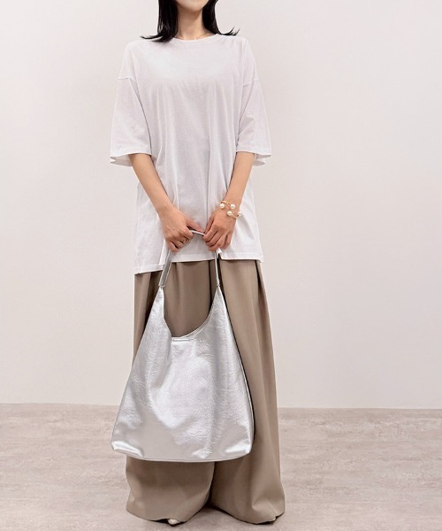 CLOTHY(クロシィ)の「【風通し◎お得なオフプライスアイテム】男女兼用C100ビッグTシャツ(Tシャツ/カットソー・メンズ・ブラック/ブラウン/オフホワイト・MEDIUM/X-LARGE/LARGE)」の11枚目の写真