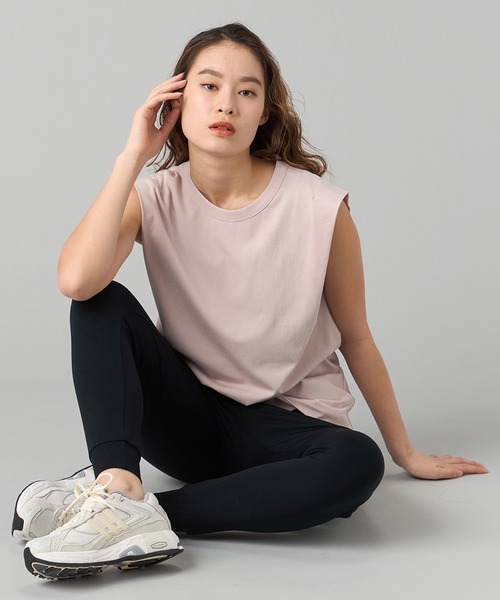 Chacott(チャコット)の「HandosomeCottonノースリーブTシャツ(Tシャツ/カットソー・レディース・ホワイト/ブラック/スモークピンク・M/L)」の15枚目の写真