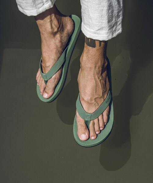 Firsthand(ファーストハンド)の「Indosole/インドソール ESSNTLS FLIP FLOPS / エッセンシャルフリップフロップ / ビーチサンダル(サンダル・メンズ・ブラウン/ブルー/ブラック/ベージュ/グリーン・8.5/8/9)」の4枚目の写真